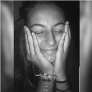 Studentessa universitaria si offre per aiuto compiti e impostazione metodo di studio per scuola primaria e secondaria